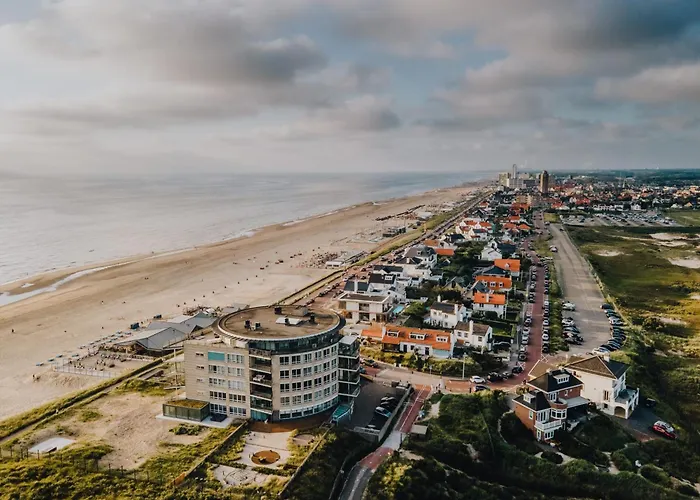 4 U With Private Parking アパート *