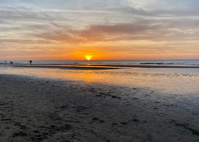 4 U With Private Parking