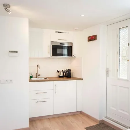 4 U With Private Parking Appartement