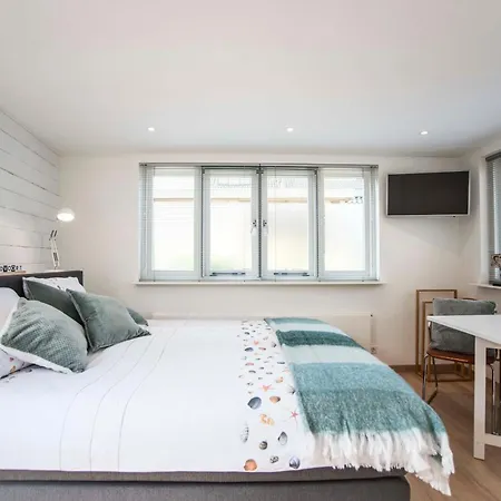 4 U With Private Parking Zandvoort