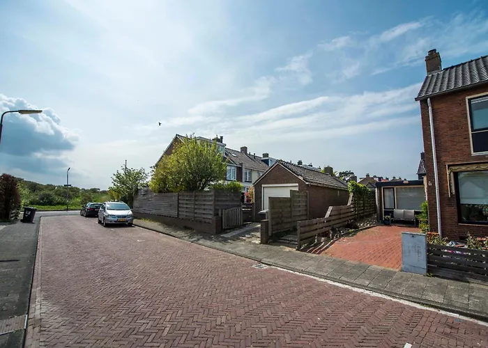 דירה 4 U With Private Parking