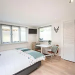 4 U With Private Parking Apartmán *