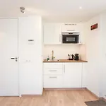 4 U With Private Parking Apartmán *